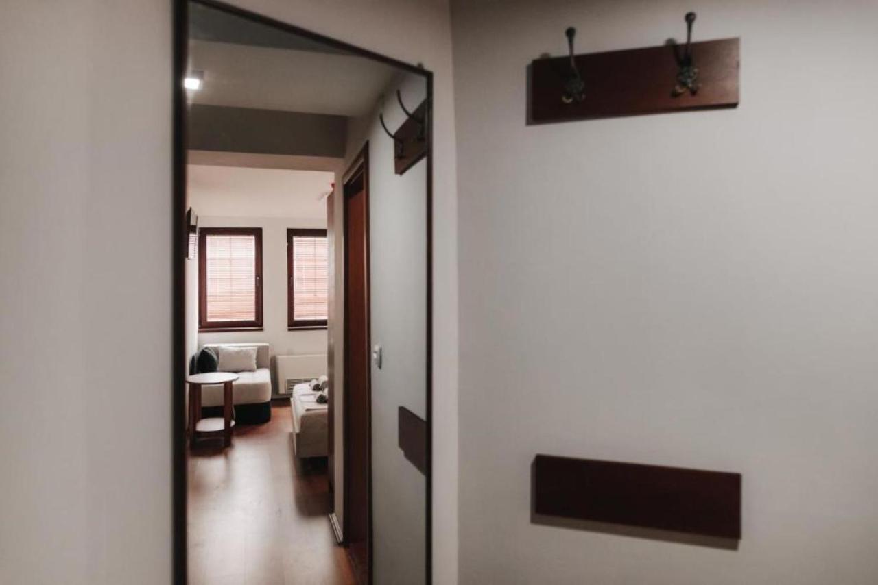 Hotel Castrum Skopje Esterno foto
